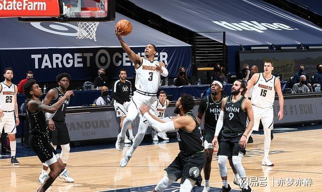 开云体育官网-关于荆楚朱雀队鏖战蓬莱战狼队，篮球杯赛小胜，替补奇兵立功。目标直指冠军的信息