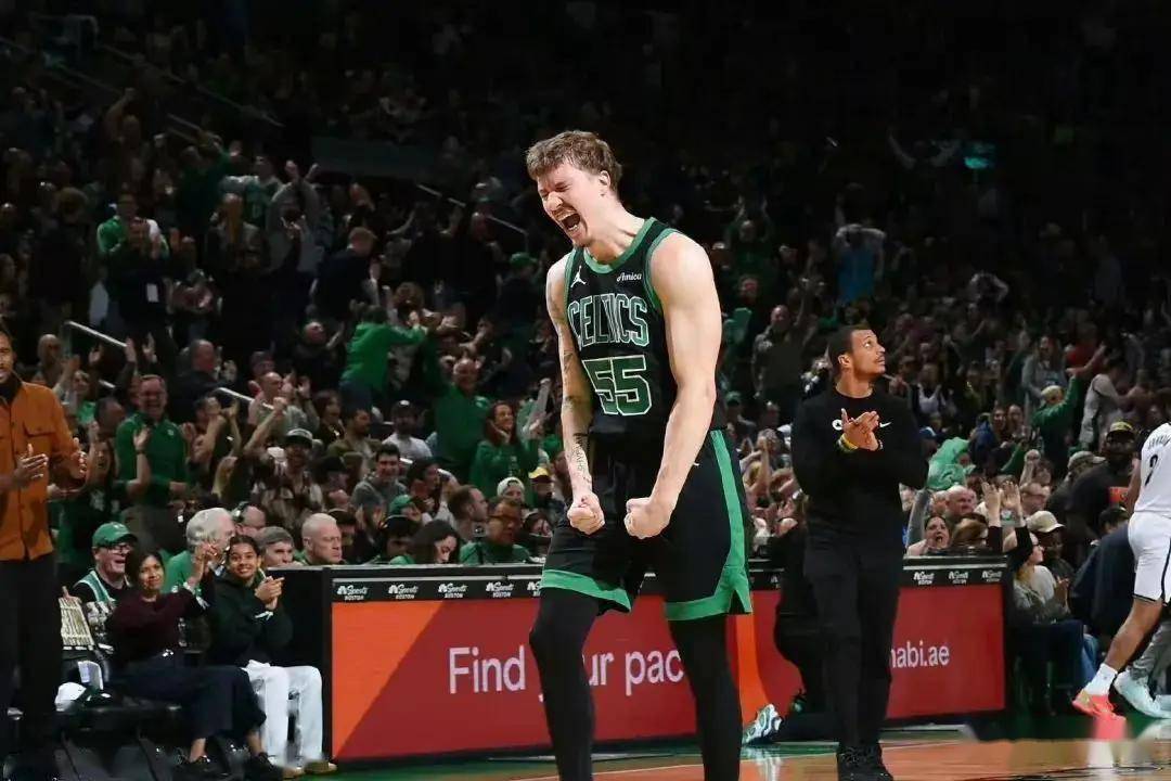 开云官网-关于集结日体能课后，波士顿凯尔特人伤情更新备战CBA常规赛，话题不断，更衣室氛围转暖的信息